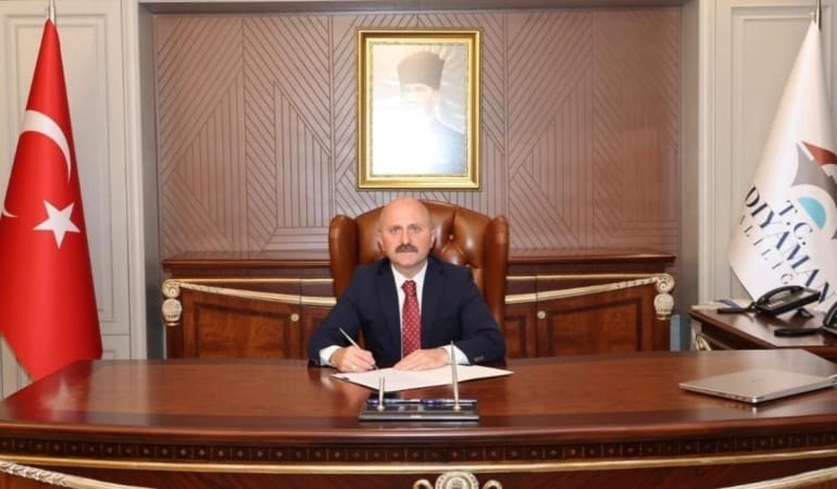 Adiyaman-Valisi-Varol8217dan-Ramazan-Bayrami-Mesaji-Birlik-Vurgusu-featured