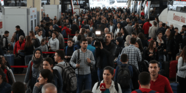 Bayram-Oncesi-Otogarlarda-Yogunluk-A-Haber-Goruntuledi-gemini