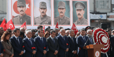 Bornovada-Canakkale-Zaferinin-111.-Yilinda-Sehitler-Duyguyla-Anildi-gemini