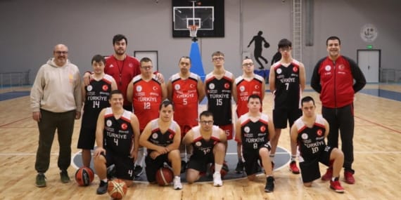 Down-Sendromlu-Sporcularla-Basketbol-Sahada-Yukselen-Farkindalik-featured
