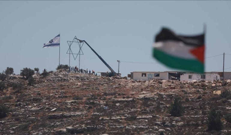 Isgal-Altindaki-Nablus8217ta-Kiz-Okuluna-Israil-Saldirisi-featured