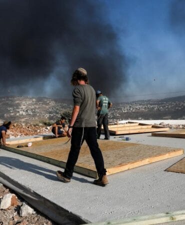 Isgalci-Israilliler-WhatsApp8217ta-Filistinlilere-Siddetle-Ovundu-featured