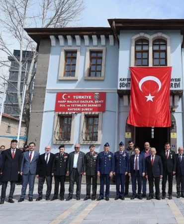 Kayseri-Buyuksehir8217den-Canakkale-Sehitlerine-111.-Yil-Anmasi-Birlik-Vurgusu-featured