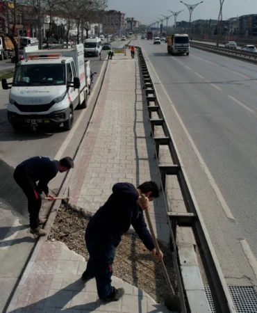 Kocaeli8217de-Bayram-Oncesi-Dip-Kose-Temizlik-Seferberligi-featured