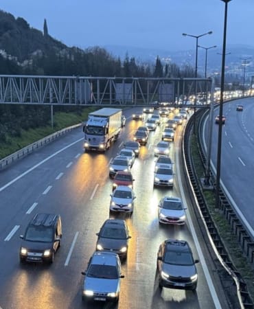 Ramazan-Bayrami-Donusu-Yollarda-Yogunluk-Basladi-Ekipler-Teyakkuzda-featured