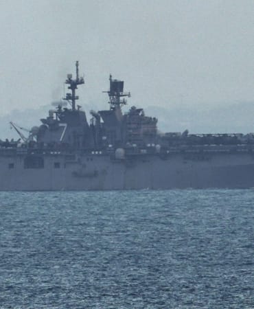 centcom-uss-tripoli-cikarma-gemisi-ve-deniz-piyadeleri-orta-doguya-ulasti-1sdgFPN5.jpg