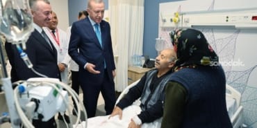 cumhurbaskani-erdogandan-hasta-ziyareti-j9ExHe6t.jpg