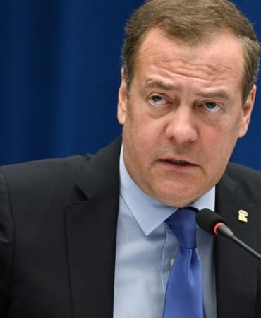 medvedev-ortadoguda-henuz-bir-cozum-ufukta-gorunmuyor-hxCVPGFY.jpg
