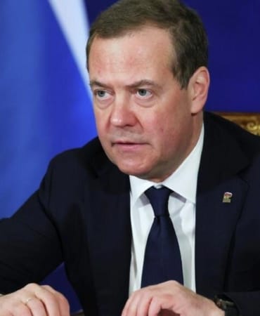 medvedev-rusyanin-dostlarini-ve-dusmanlarini-acikladi-NRwUHMyy.jpg