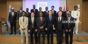 somalide-ilk-uluslararasi-balikcilik-lisansi-bir-turk-gemisine-verildi-zackS612.jpg