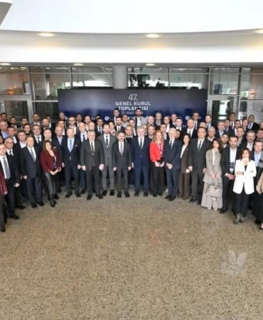 taysad-47-genel-kurulu-toplantisinda-sektorun-donusum-gundemi-ele-alindi-vbyBinBI.jpg