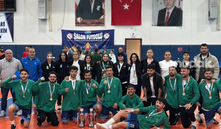 aicu-futsal-ekipleri-uniligde-turkiye-ikincisi-EWTYRJ1f.jpg