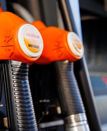 akaryakitta-fiyatlar-bu-gece-yarisi-degisecek-motorin-ve-benzine-indirim-geliyor-jU17PFR4.jpg