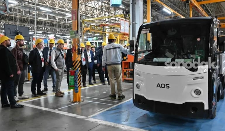 anadolu-isuzu-ust-yapici-is-ortaklariyla-kocaeli-fabrikasinda-bir-araya-geldi-cKIxWAbw.jpg