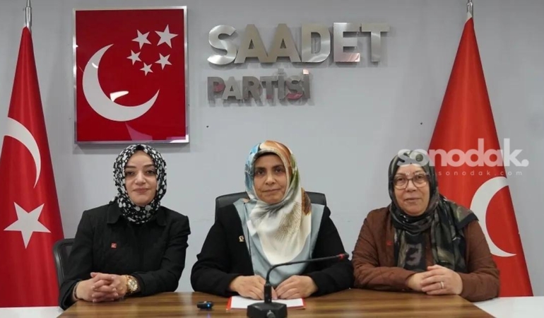 bursada-saadet-partili-bayanlardan-okul-hucumlarina-reaksiyon-I2hxMAli.jpg