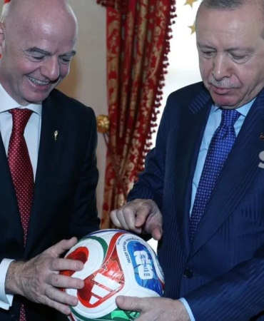 cumhurbaskani-erdogan-fifa-liderini-dolmabahcede-kabul-etti-hkCRZUNk.jpg