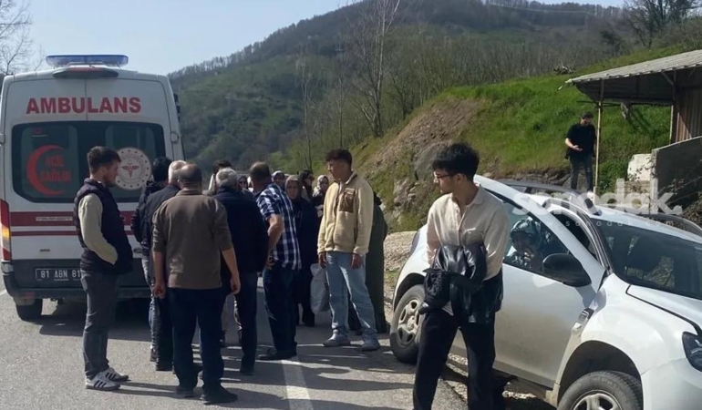 duzce-yigilca-yolunda-kaza-1-yarali-3n8rsFgs.jpg