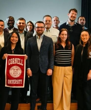 hakan-bucak-cornell-universitesi-executive-mba-heyetiyle-istanbulda-bulustu-JRa1LdA7.jpg