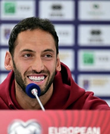 hakan-calhanoglunun-cagrisina-yanit-beynindekini-aciklamis-boyle-olunmali-282XCmR4.jpg