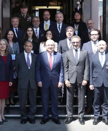 hamdi-ulukayaabd-ile-turkiye-arasinda-100-milyar-dolarlik-ticaret-hedefine-inancimiz-tam-Rx4EesF2.jpg