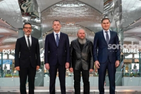 iga-istanbul-havalimaninin-merkezi-dev-sanat-eseri-ile-bulustu-YbQuRMWw.jpg