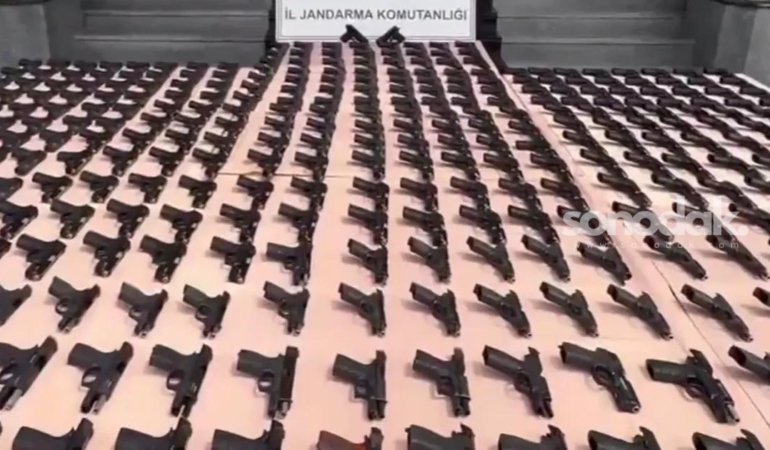 jandarmadan-dev-operasyon-1107-ruhsatsiz-tabanca-ele-gecirildi-dSmYeOqg.jpg