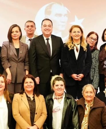 kadin-belediye-baskanlari-manisada-bir-araya-geldi-FGUruFsE.jpg