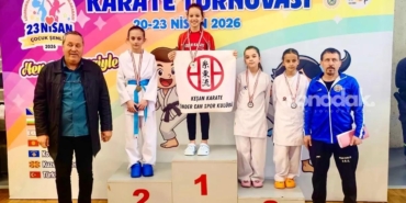 karatecilerden-kesana-madalya-yagmuru-6Ty7CWWj.jpg