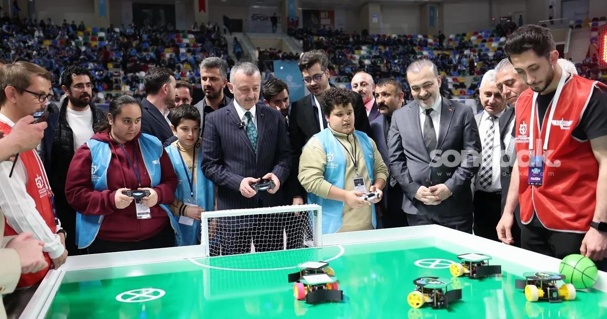 kodelig26-ulusal-robot-yarisi-basladi-iCDiB4Qv.jpg