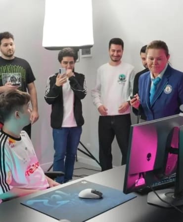 logitech-g-guinness-rekoru-sonrasi-60-saniyede-en-cok-tiklama-yarismasini-baslatiyor-TQUucxc2.jpg