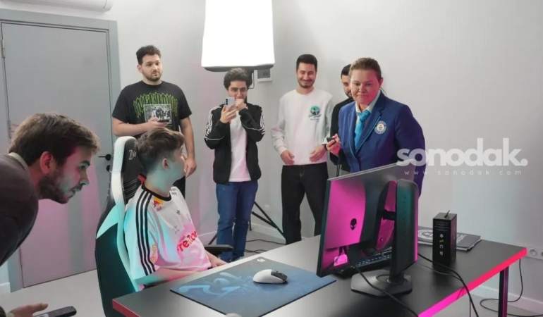 logitech-g-guinness-rekoru-sonrasi-60-saniyede-en-cok-tiklama-yarismasini-baslatiyor-TQUucxc2.jpg