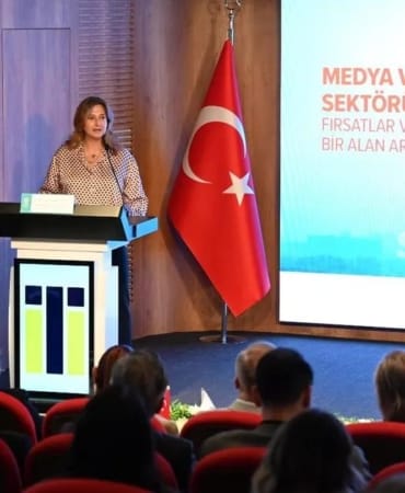 medya-ve-iletisim-sektorunde-yapay-zek-raporu-aciklandi-w2IaXquX.jpg