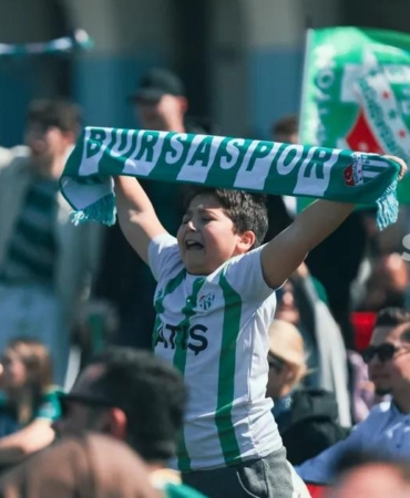 millet-bahcesinde-dev-ekranda-bursaspor-coskusu-XtmgvK79.jpg
