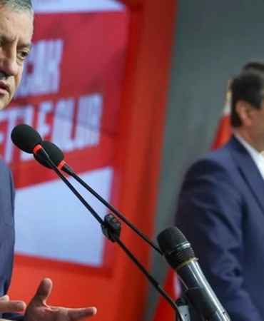 ozel-ve-arikandan-erken-secim-bildirisi-kacinilmaz-rAFhsEZ6.jpg