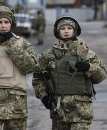 rus-uzman-ukraynada-kadinlarin-askere-alinmasi-nufus-soykirimi-1NWiZpci.jpg