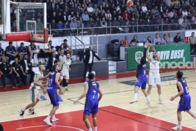 sakarya-potada-yari-final-serisine-galibiyetle-basladi-bqp17HkY.jpg