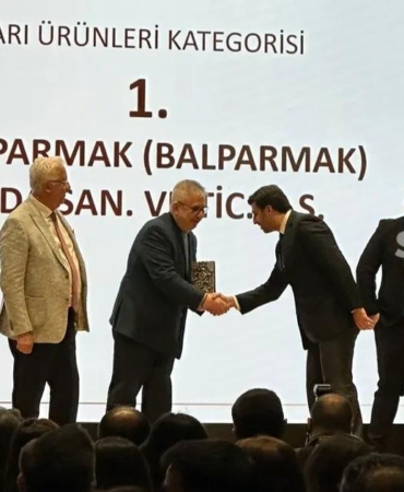 turk-balini-uluslararasi-pazarlara-ulastiran-balparmak-ihracat-birinciligini-percinledi-2yMsbfQc.jpg