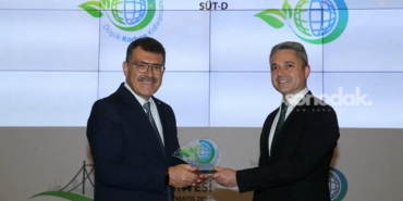 aksa-dogalgaz-7-kez-dusuk-karbon-kahramani-odulune-deger-goruldu-v6ufkmLH.jpg