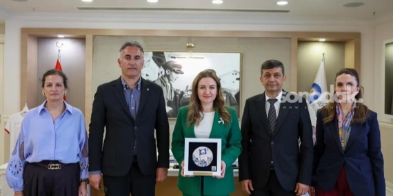 antalya-buyuksehir-belediyesi-32-etraf-mukafatini-kazandi-QIX7QbEp.jpg