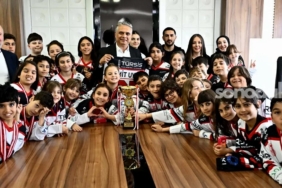antalya-muratpasali-atletlerden-lider-uysala-ziyaret-eYhmVEhI.jpg