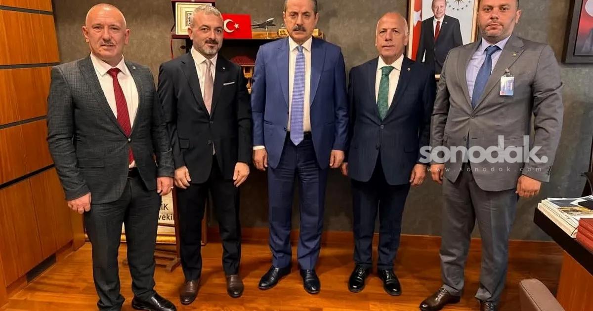 artvin-ticaret-borsasindan-milletvekili-faruk-celike-ziyaret-qGUARENc.jpg