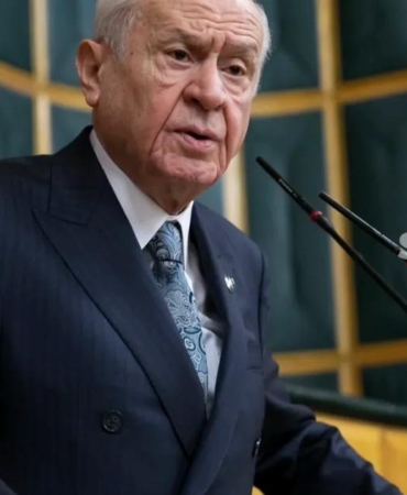 bahceli-turkiye-masaya-kendi-akliyla-oturur-J52puQyU.jpg