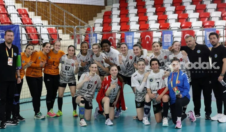 bayanlar-hentbolda-bursa-super-lig-sampiyonu-PpcrjhuF.jpg