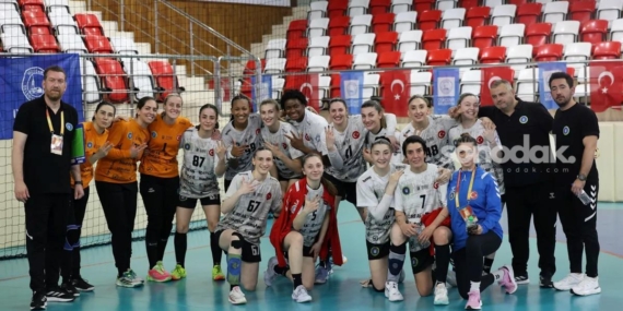 bayanlar-hentbolda-hentbolda-bursa-super-lig-sampiyonu-xDHCOyi3.jpg