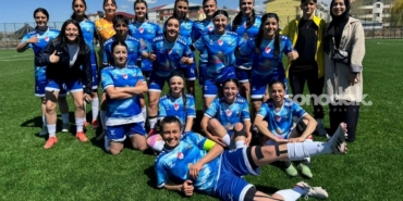 bayazitspor-bayan-futbol-grubu-doneme-deplasman-zaferiyle-basladi-m5e3d1LH.jpg