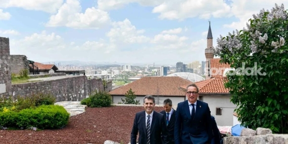 boris-dilli-sten-ankara-mesaisi-HJIk7927.jpg