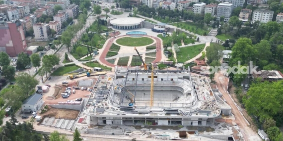 bursada-ataturk-spor-salonu-suratle-yukseliyor-tarihi-salonda-cati-surecleri-basladi-nc7bxeun.jpg