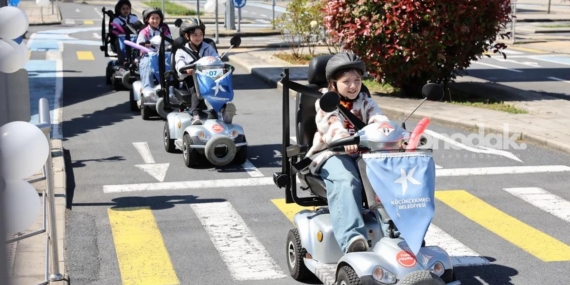 cocuklara-trafik-guvenligi-senligi-2FxIxpsE.jpg