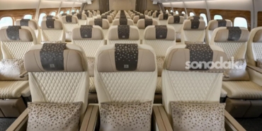 emiratesten-gokyuzunde-yeni-donem-yenilenen-ilk-3-sinifli-a380-seferlere-basladi-cxLvVyFD.jpg
