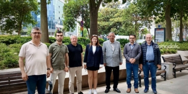 formasini-cikaran-saglikci-ek-isinde-mesaisini-tamamliyor-epsV4i34.jpg